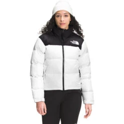 The North Face Women's 1996 Retro Nuptse Jacket -Outdoor Clothing Sale NF0A3XEO FN4 hero